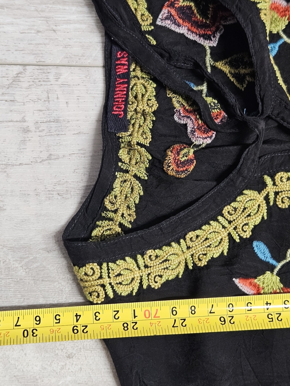 Johnny Was Suko V-Neck Embroidered Tunic Black Blouse Size XL - Picture 6 of 12